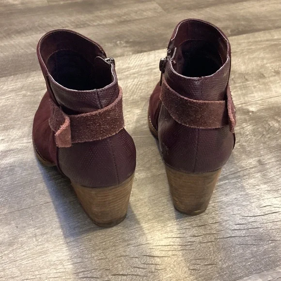 Perfect Fall Booties - used - Picture 4 of 4